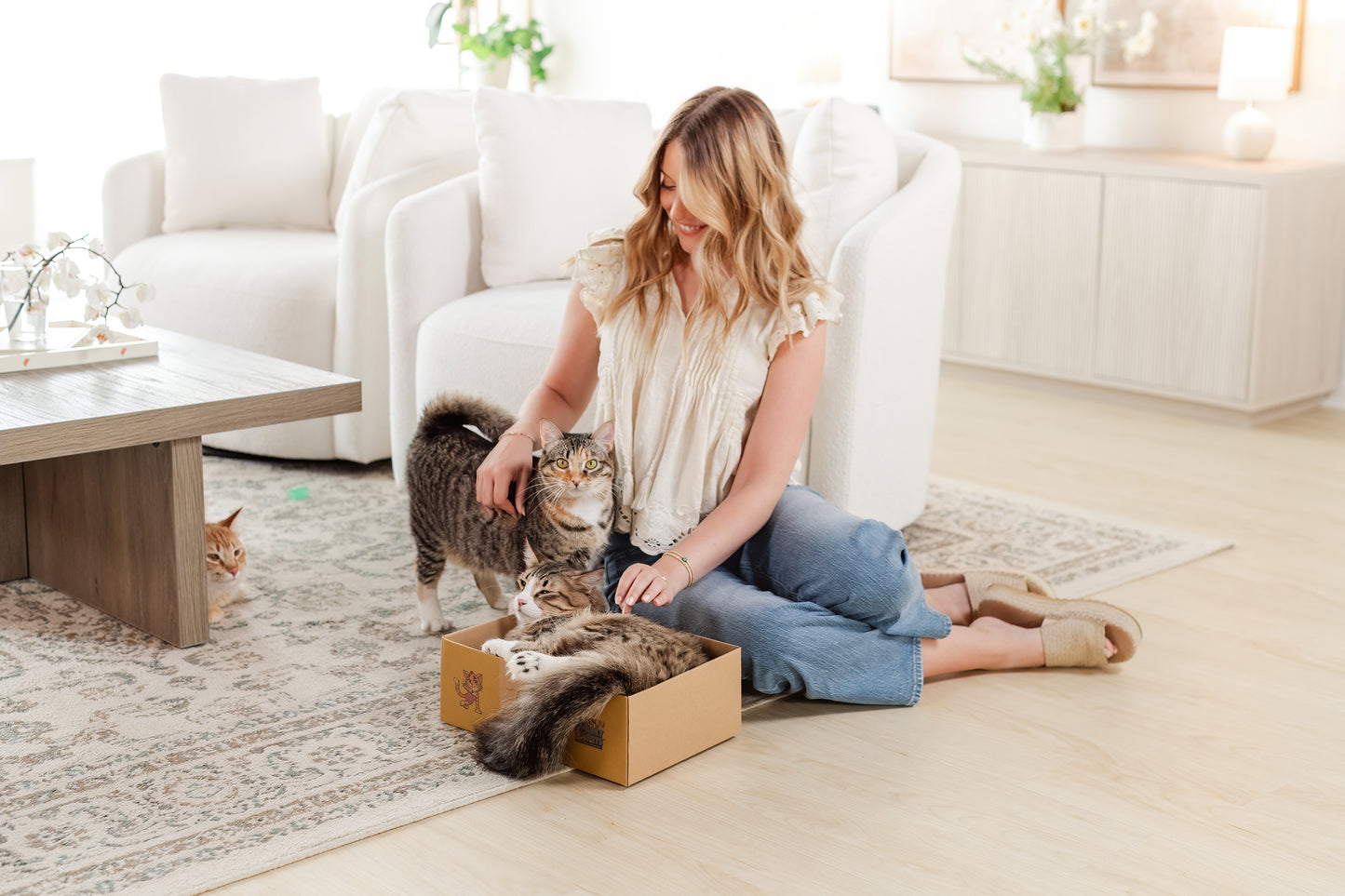 Sexy Liza's Cat Scratch Box